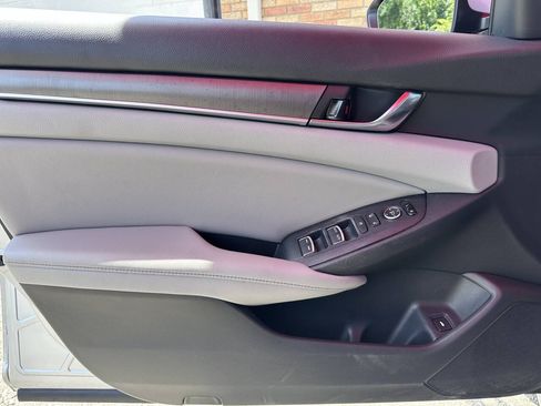Used 2020 Honda Accord LX image 32