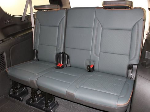 New 2026 GMC Yukon XL AT4 w/ AT4 Premium Plus Package AWD/4WD image 25