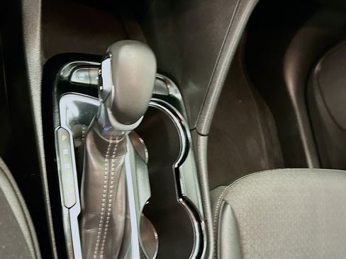 Used 2025 Buick Encore GX Preferred image 24