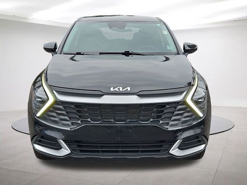 Used 2024 Kia Sportage LX image 2