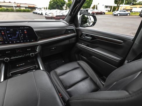 Used 2025 Chevrolet Tahoe LT AWD/4WD image 24