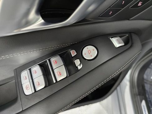 Used 2025 BMW X7 M60i AWD/4WD image 28