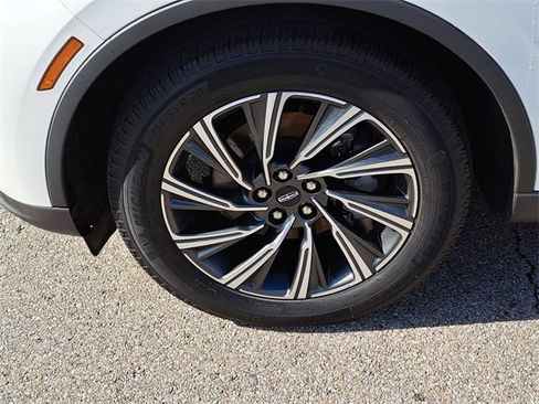 Used 2025 Lincoln Aviator AWD image 9