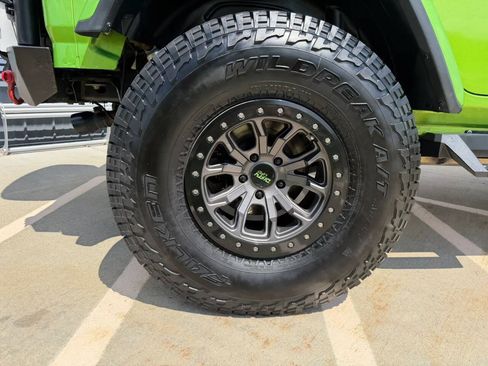 Used 2018 Jeep Wrangler Unlimited Rubicon AWD/4WD image 35