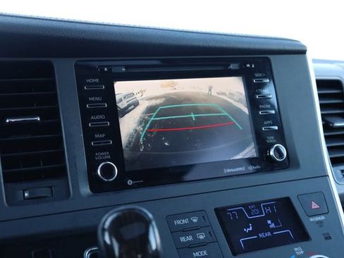 Used 2020 Toyota Sienna XLE Premium image 22