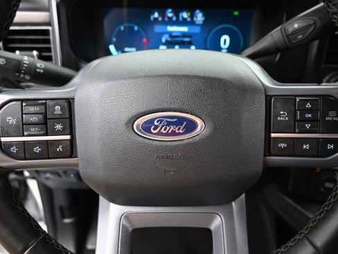 Used 2025 Ford F350 Lariat w/ Lariat Ultimate Package AWD/4WD image 11