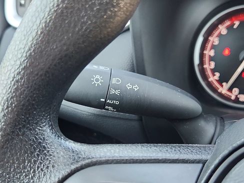 Certified 2025 Toyota RAV4 XLE FWD image 28