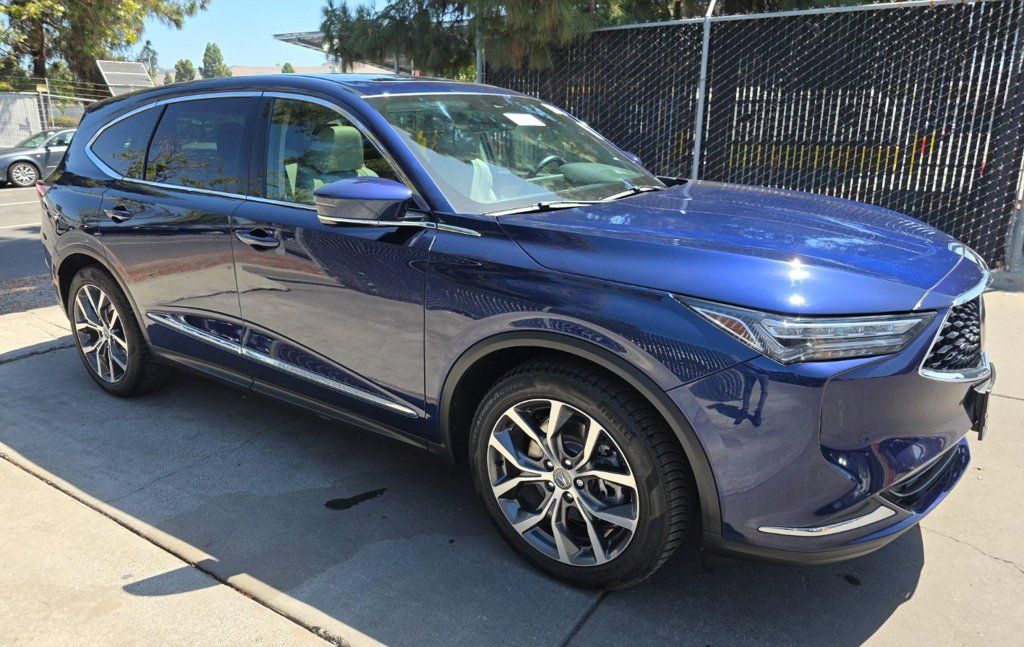 Used 2024 Acura MDX w/ Technology Package AWD/4WD image 2