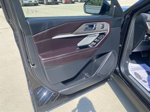 Used 2026 Ford Explorer Platinum AWD/4WD image 21