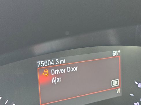 Used 2020 Ford Escape SE image 15