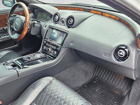 Used 2017 Jaguar XJ L Portfolio image 22