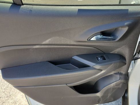 Used 2024 Chevrolet Trax RS w/ Driver Confidence Package image 11