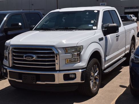 Used 2016 Ford F150 XLT w/ Equipment Group 301A Mid RWD image 2