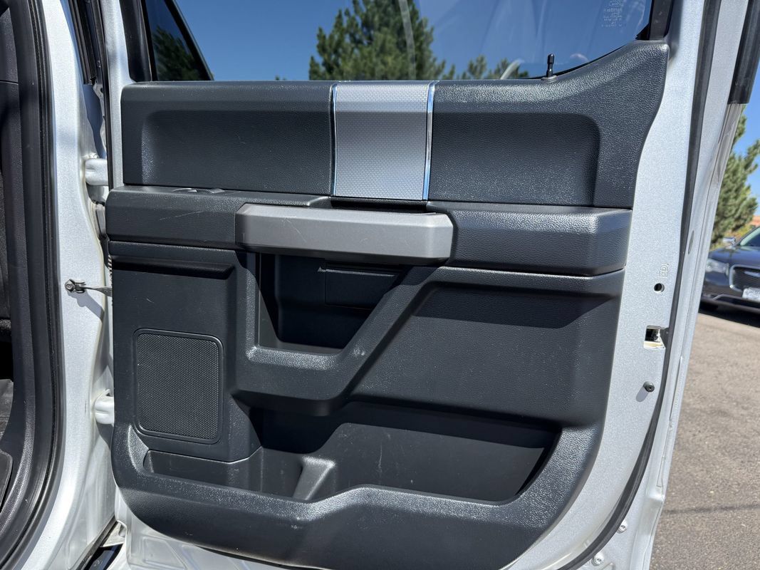 Used 2015 Ford F150 XLT w/ Equipment Group 302A Luxury AWD/4WD image 21