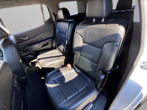 Used 2023 GMC Acadia SLT AWD/4WD image 26