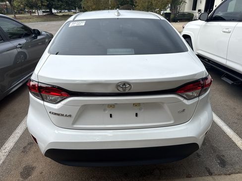Used 2026 Toyota Corolla LE FWD image 7