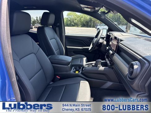 Used 2026 Chevrolet Colorado Trail Boss AWD/4WD image 22
