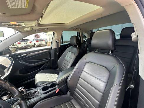Used 2024 Volkswagen Jetta SE FWD image 30