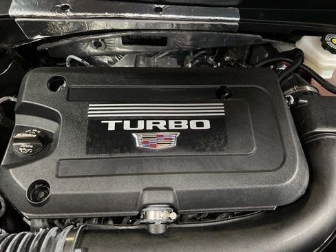 Used 2025 Cadillac XT4 Sport w/ Technology Package image 17