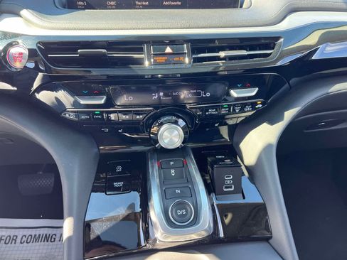 Certified 2023 Acura MDX SH-AWD image 25