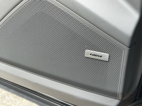 Certified 2023 Porsche Cayenne AWD/4WD image 37