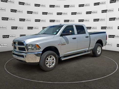 Used 2014 RAM 2500 Tradesman w/ Chrome Appearance Group AWD/4WD image 2
