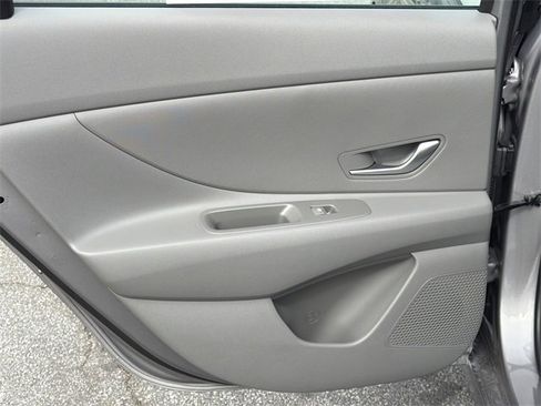 New 2026 Hyundai Elantra SE image 19