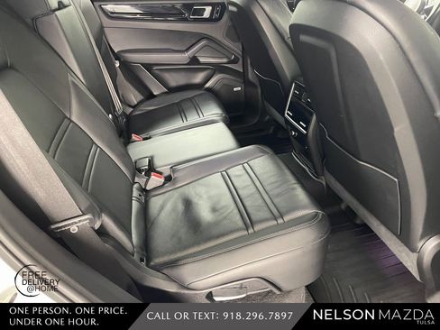Used 2020 Porsche Cayenne S image 45