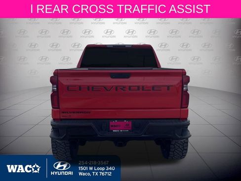 Used 2021 Chevrolet Silverado 1500 LT Trail Boss w/ Convenience Package II image 6