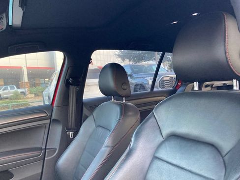 Used 2019 Volkswagen GTI SE FWD image 10