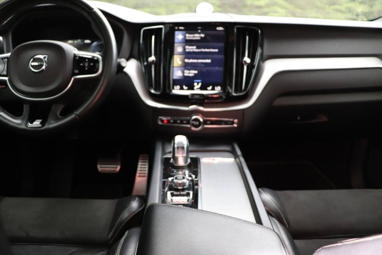 Used 2018 Volvo XC60 T8 R-Design w/ Convenience Package AWD/4WD image 17