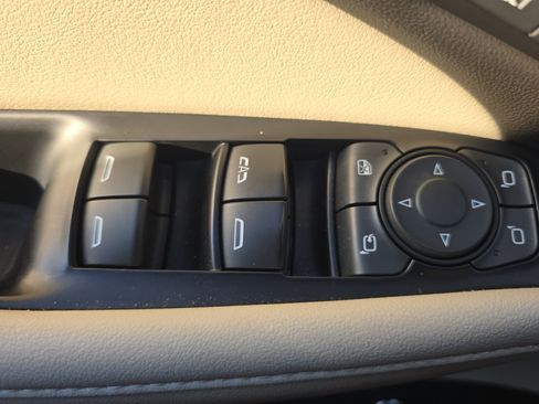 Used 2023 Buick Enclave Avenir FWD image 28
