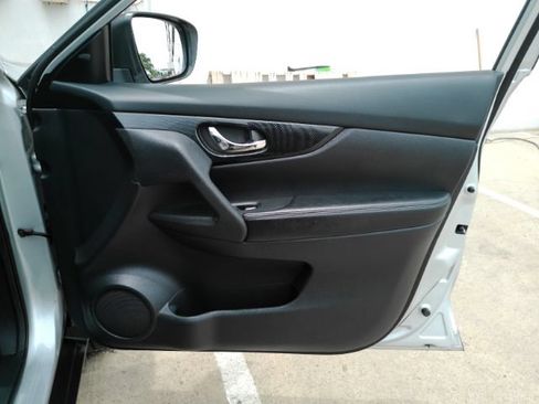 Used 2020 Nissan Rogue SL FWD image 21