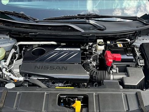 Used 2025 Nissan Rogue Platinum FWD image 30