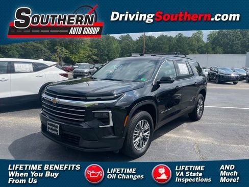 New 2025 Chevrolet Traverse LT w/ Enhanced Driving Package image 1