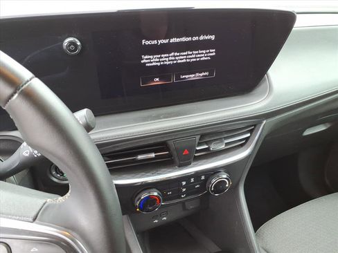 Used 2025 Buick Encore GX Preferred FWD image 14