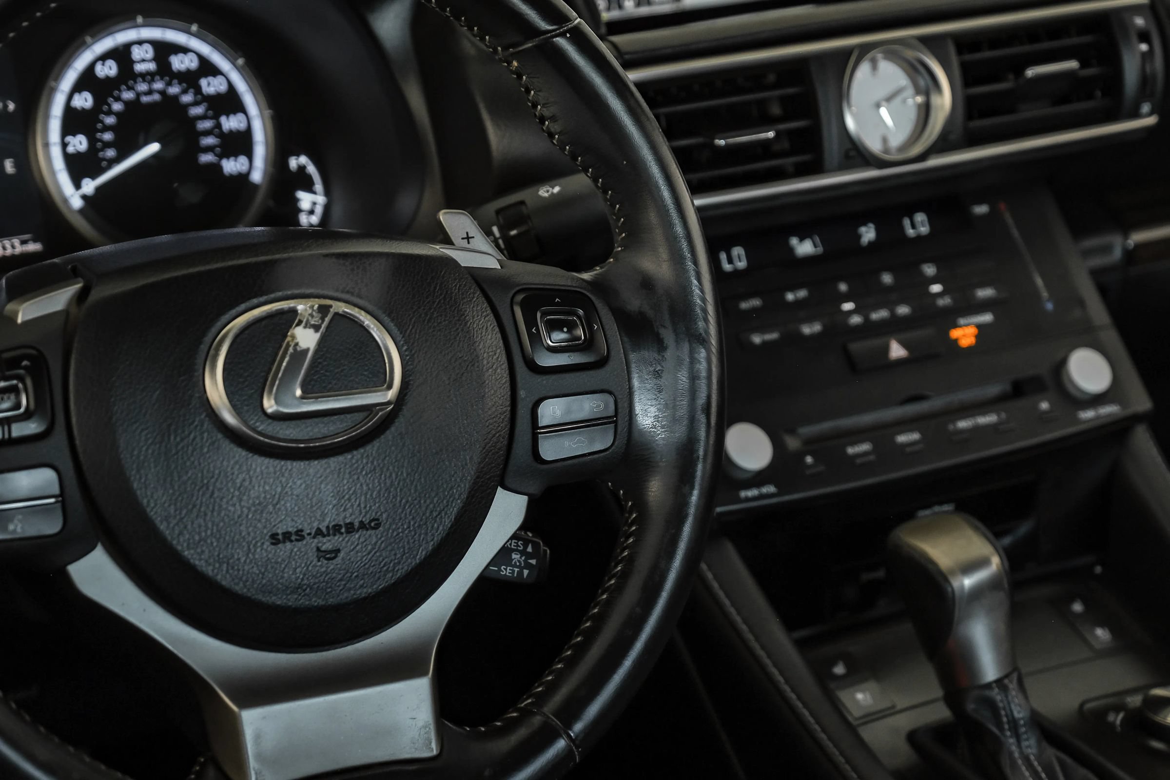 Used 2016 Lexus RC 350 w/ Luxury Package RWD image 18