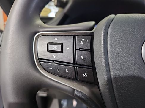 Used 2023 Lexus ES 250 w/ Premium Package AWD/4WD image 16