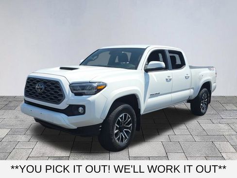 Used 2023 Toyota Tacoma TRD Sport AWD/4WD image 3