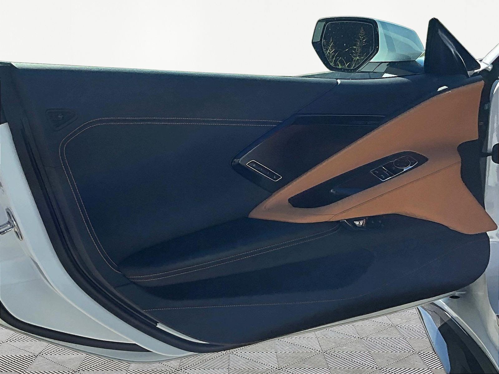 Used 2024 Chevrolet Corvette Z06 w/ Stealth Interior Trim Package RWD image 18