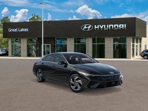 New 2026 Hyundai Elantra Limited FWD image 2