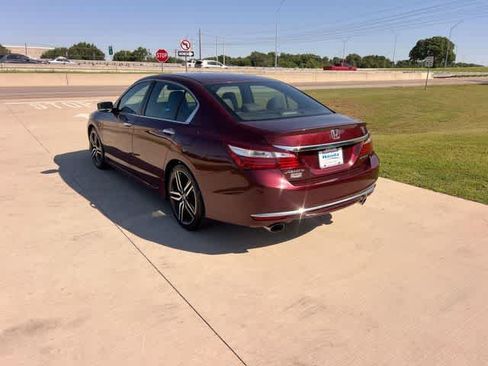 Used 2016 Honda Accord Sport image 5