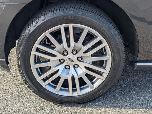 Used 2023 Ford Expedition Max Limited RWD image 13