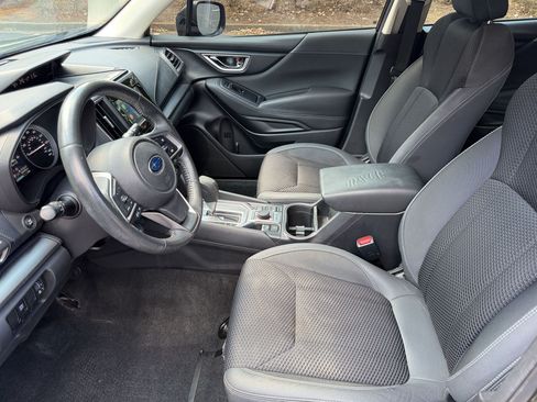 Used 2021 Subaru Forester Premium AWD/4WD image 5