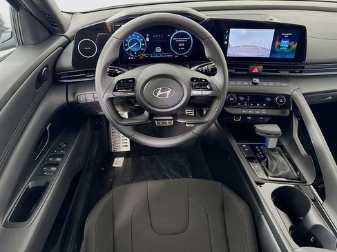 New 2025 Hyundai Elantra SEL image 34