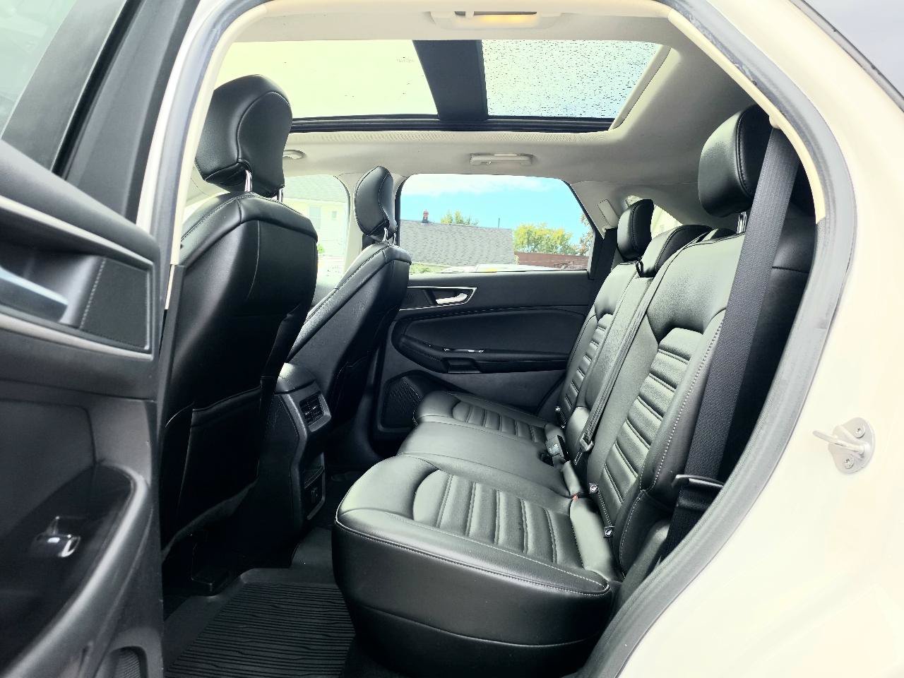 Used 2019 Ford Edge SEL w/ Equipment Group 201A AWD/4WD image 15