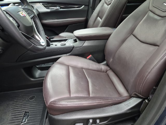 Certified 2024 Cadillac XT6 Premium Luxury w/ LPO, Floor Liner Package AWD/4WD image 21