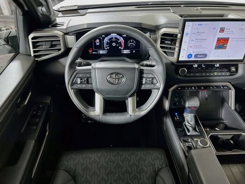 Used 2025 Toyota Tundra Limited w/ TRD Off-Road Package AWD/4WD image 18