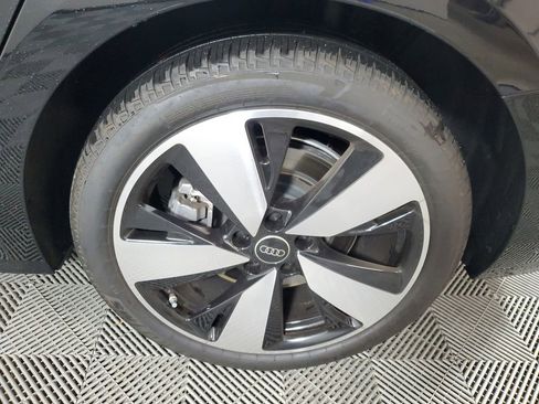 Used 2025 Audi A5 2.0T Premium Plus w/ Premium Plus AWD/4WD image 11