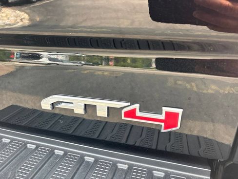 Used 2024 GMC Sierra 1500 AT4 w/ AT4 Premium Package AWD/4WD image 27
